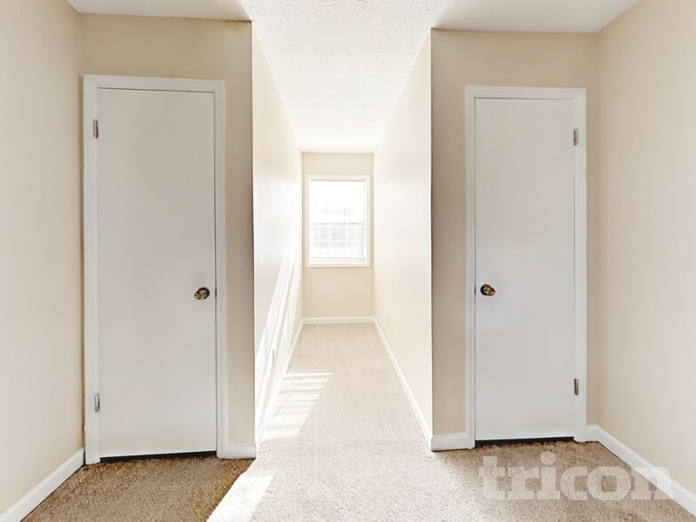 Building Photo - 2481 Dublin Ct