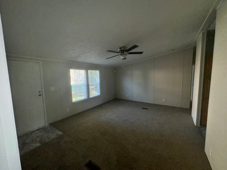Building Photo - 4085 Midway Rd