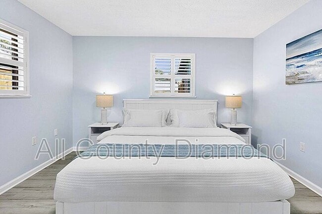 Building Photo - 7308 Sunset Ave