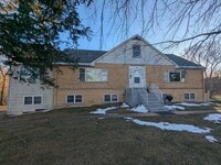 Building Photo - 28600 W Grass Lake Rd