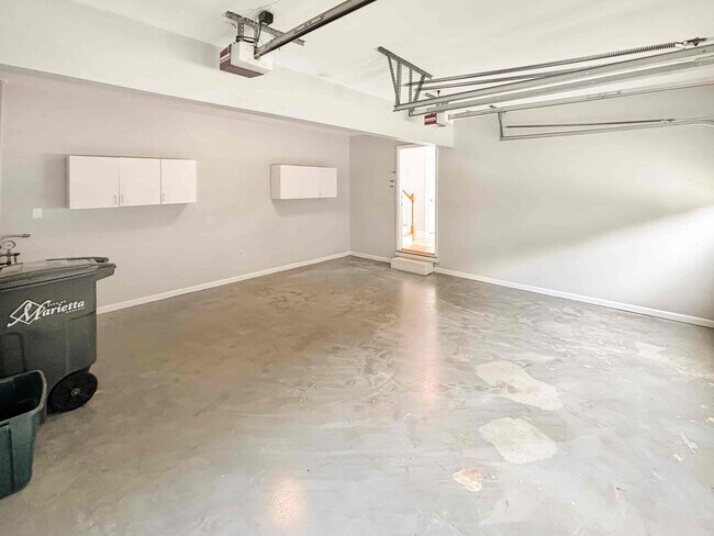 Building Photo - 2092 Drogheda Ln