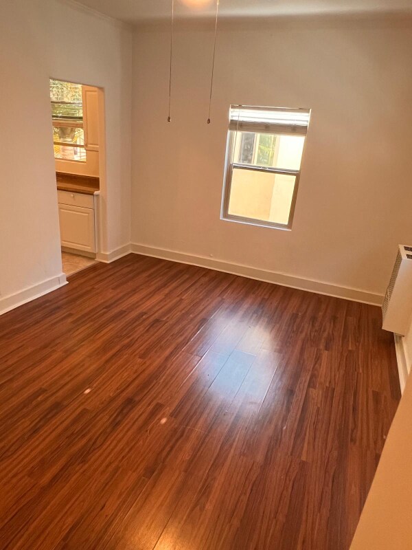 Building Photo - 4537 Fountain Ave