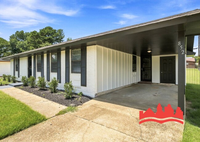 Building Photo - 852 Parkrose Rd