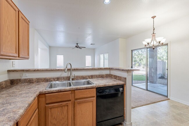 Building Photo - Charming Gated Community Chandler Home wit...