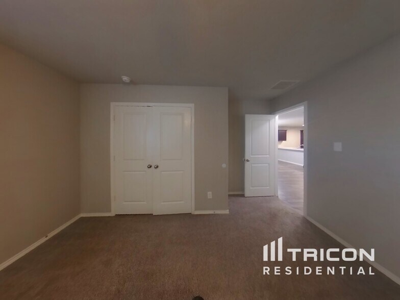 Building Photo - 9713 Marbach Brk