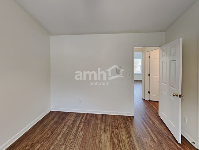 Building Photo - 2101 Kenowick Ct