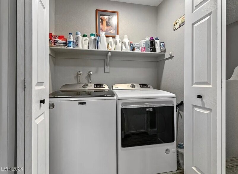 Laundry room - 2801 Willow Wind Ct