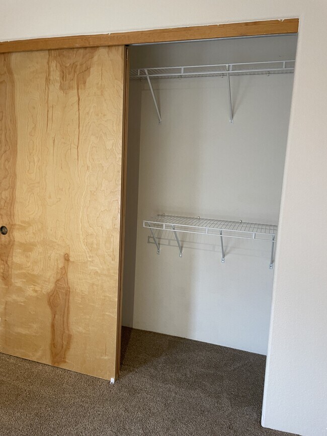 Building Photo - 7304 Via Contenta NE