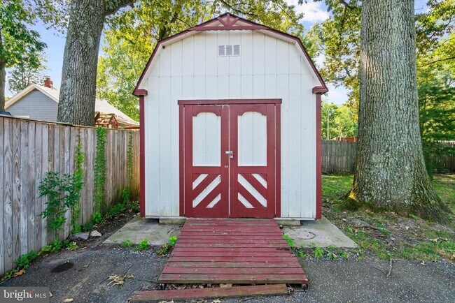 Building Photo - 7960 Telegraph Rd