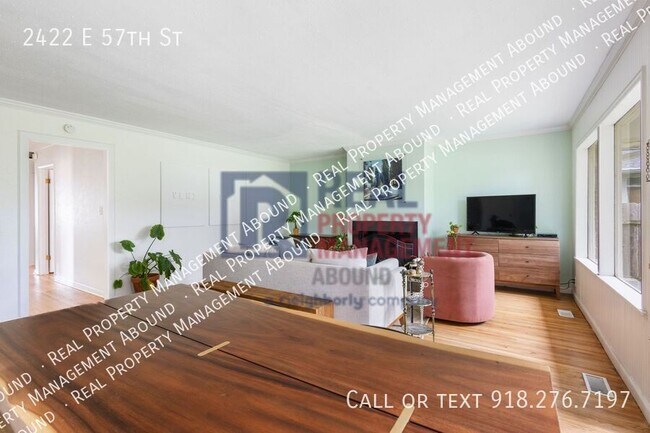 Building Photo - 2422 E 57th St
