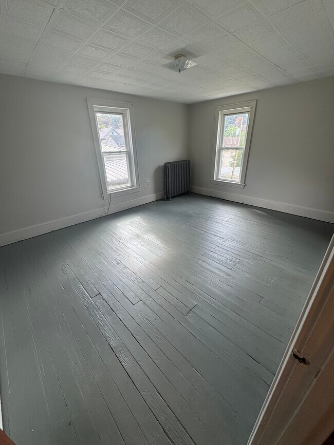 Building Photo - 812-814 Central Ave