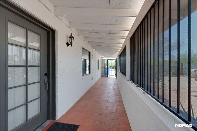 Building Photo - Spacious 3BR House in Phoenix
