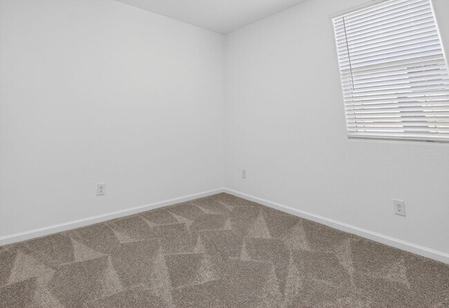 Building Photo - Modern 3BR Living with Resort-Style Amenities in Magma Vista Ranch