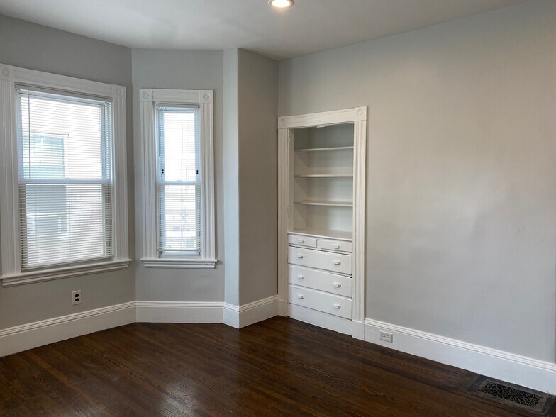 Building Photo - 7 Quincy St