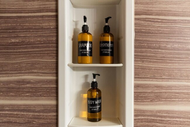 Building Photo - 12 Harris Ave