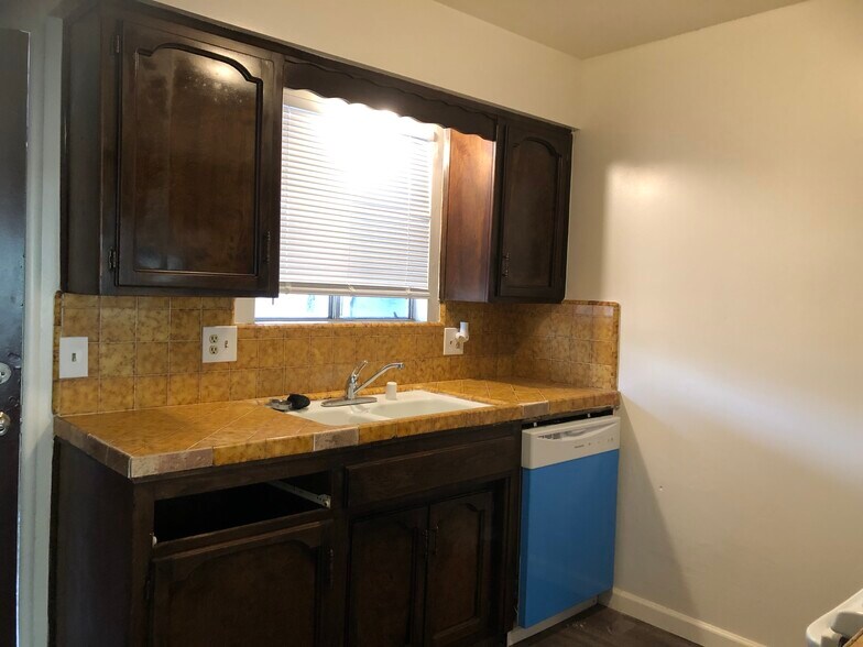 Building Photo - 2514 W Hemlock Ct