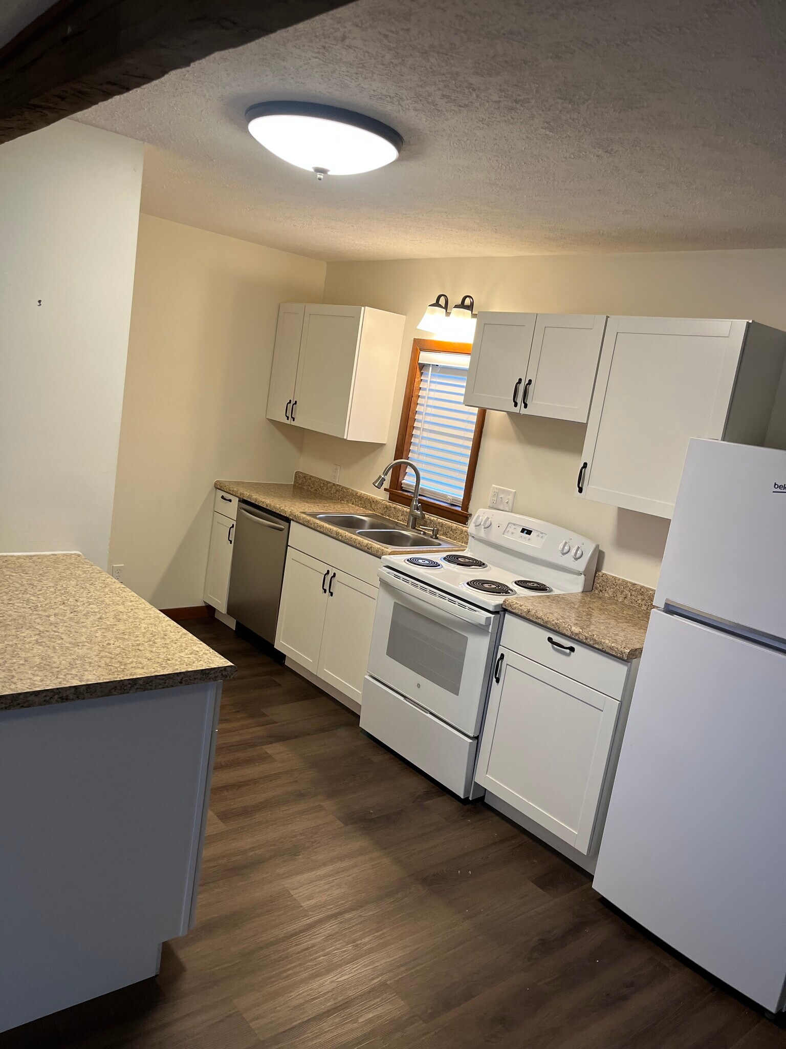 Building Photo - 1954 Graham School Rd