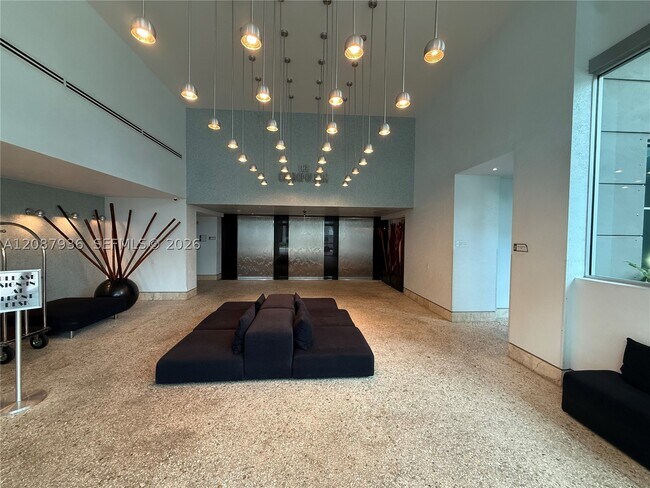 Building Photo - 110 Washington 2614