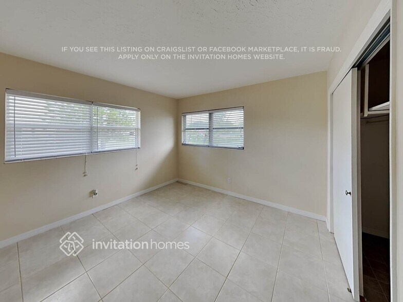 Building Photo - 3144 Bougainvillea St