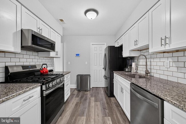Building Photo - 11 Caraway Ct