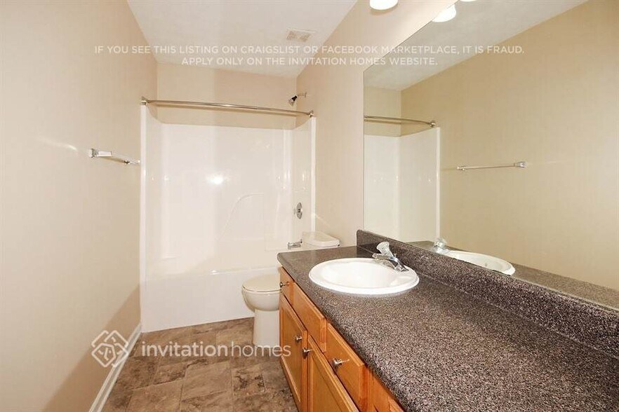 Building Photo - 3925 Bradford Walk Trail