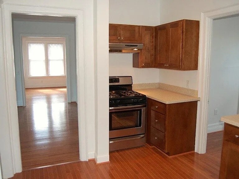 Building Photo - 485 Elmwood Ave