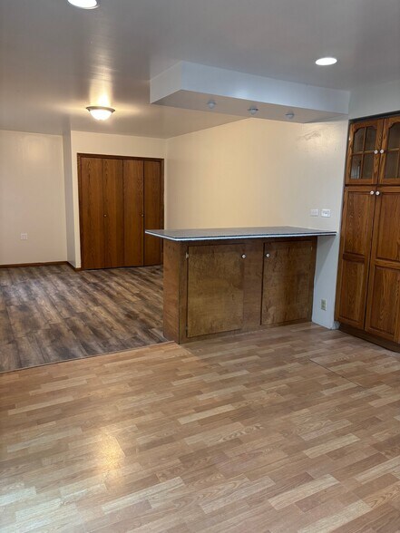 Building Photo - 622 McKeighan Ave
