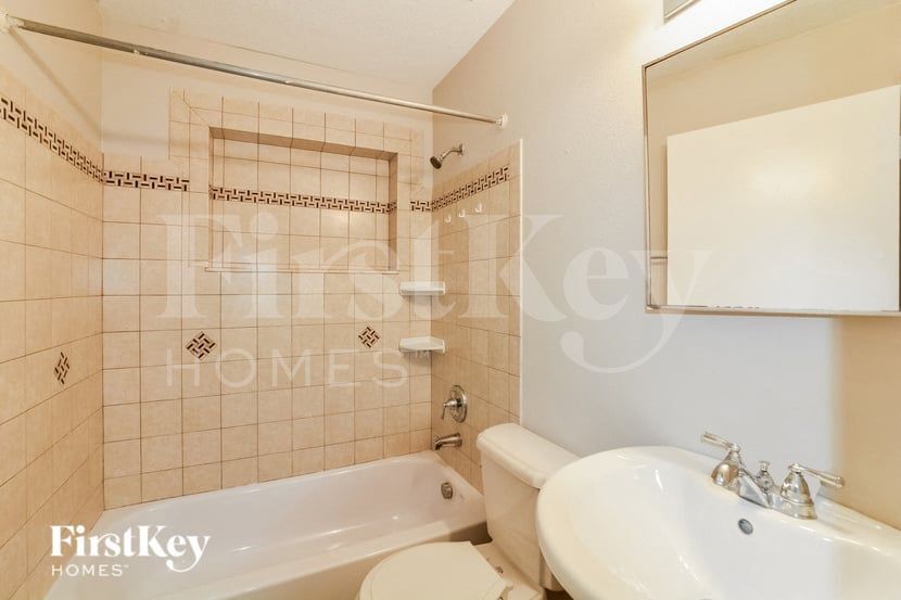 Building Photo - 2864 Jewel Ave