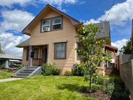 Building Photo - 2304 SE 43rd Ave