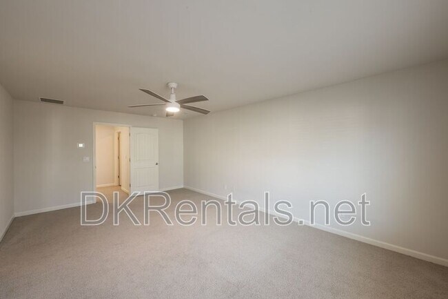 Building Photo - 261 Barnwood Ln