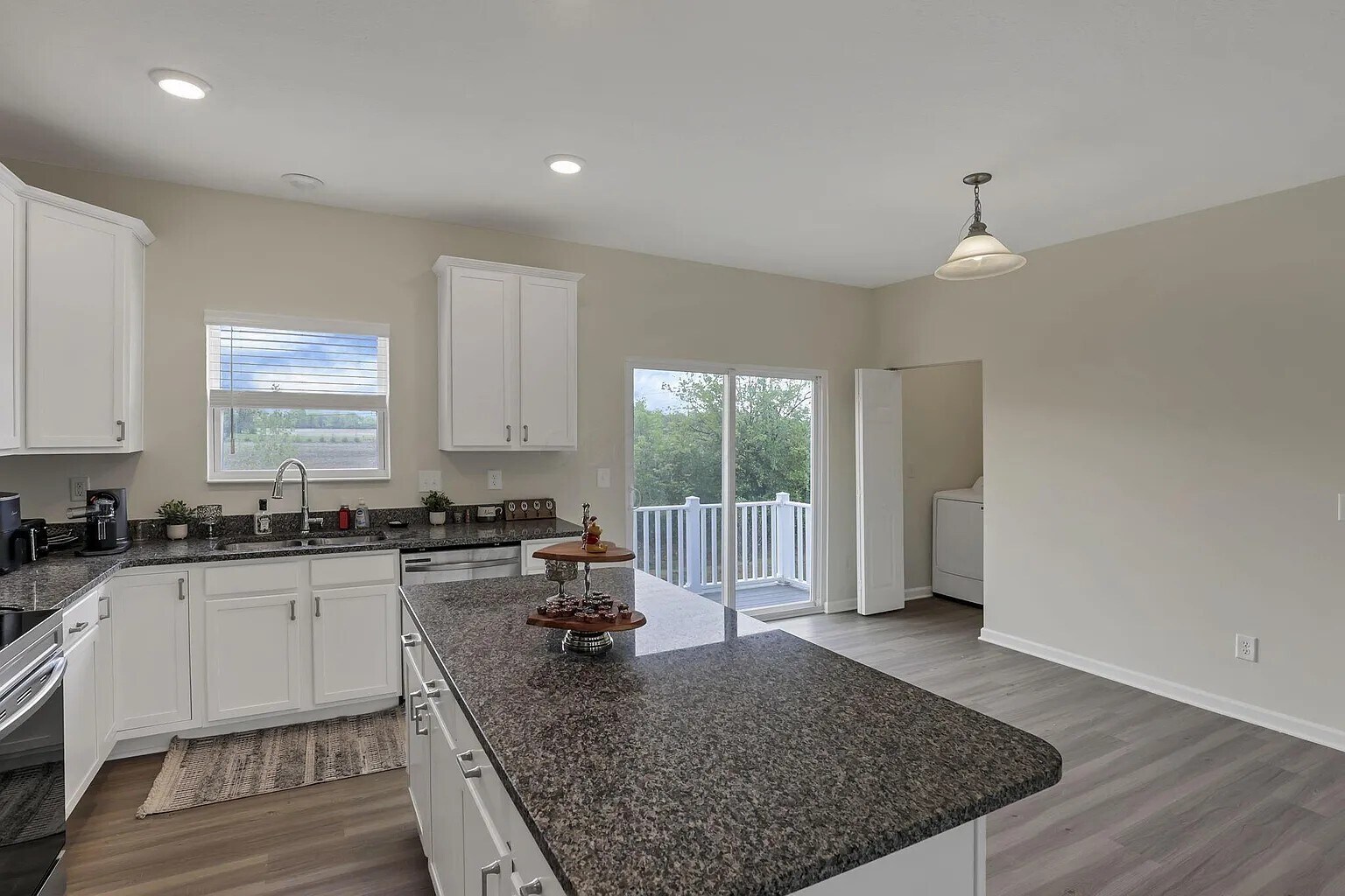 Building Photo - 111 Coyote Willow Dr