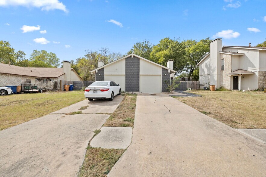 Building Photo - 1805 Mearns Meadow Blvd