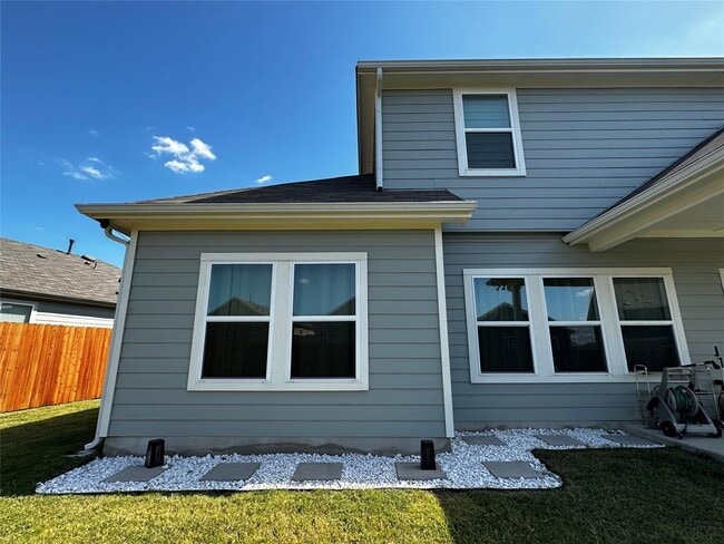 Building Photo - 15502 Pewter Luster Cv