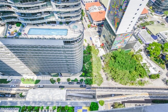 Building Photo - 1010 Brickell Ave