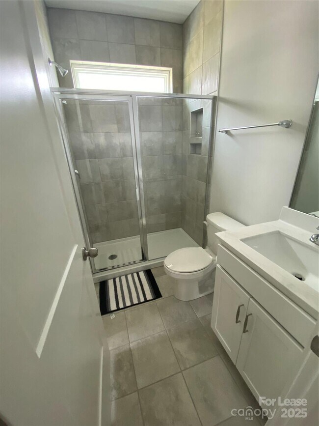 Building Photo - 119 Tiller Way