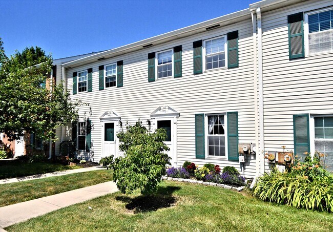 Building Photo - 615 Piedmont Ct