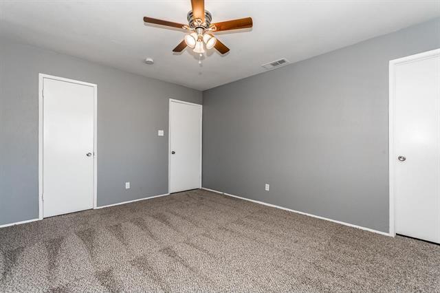 Building Photo - 221 Hardwood Trail