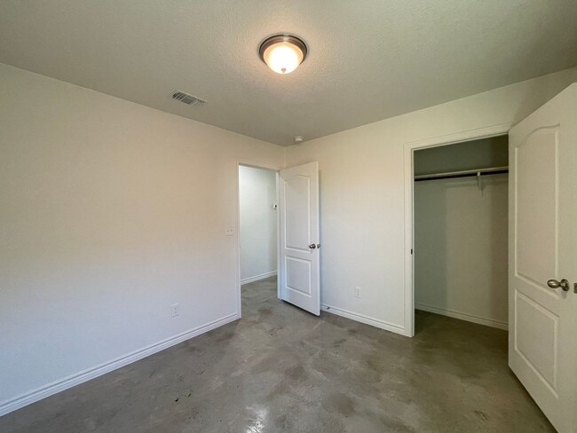Building Photo - 6111 Amelia Earhart Blvd