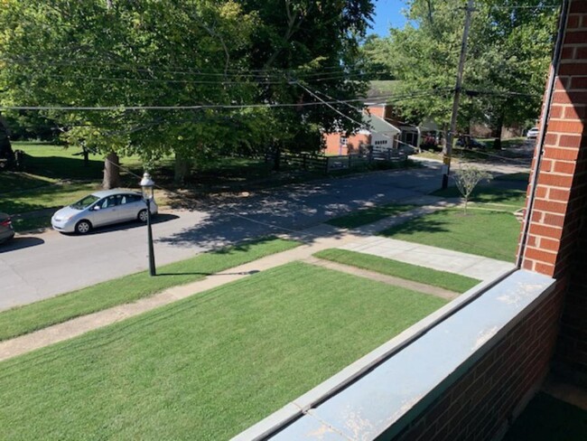 Front Balcony - 6422 Fairhurst Ave