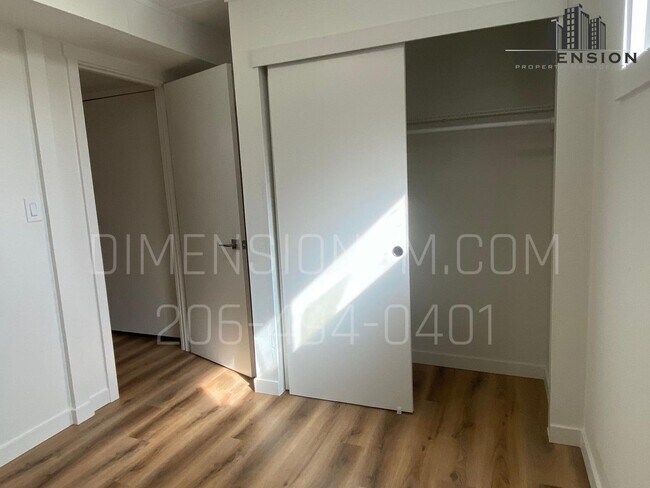 Building Photo - Remodeled Rambler with Basement in Auburn ...