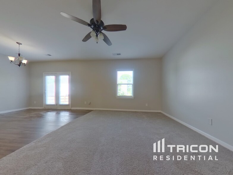 Building Photo - 94 Cottontail Ln