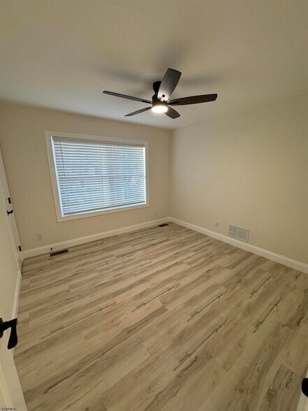 Building Photo - 1140 Parkside Ave.