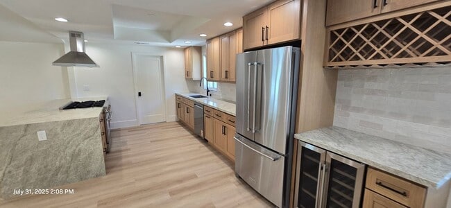 Building Photo - 3024 Sonrisa Dr
