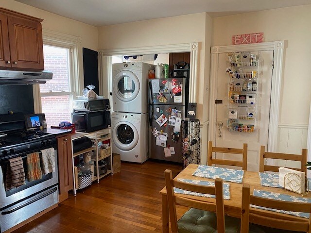 Building Photo - 161 Beacon St