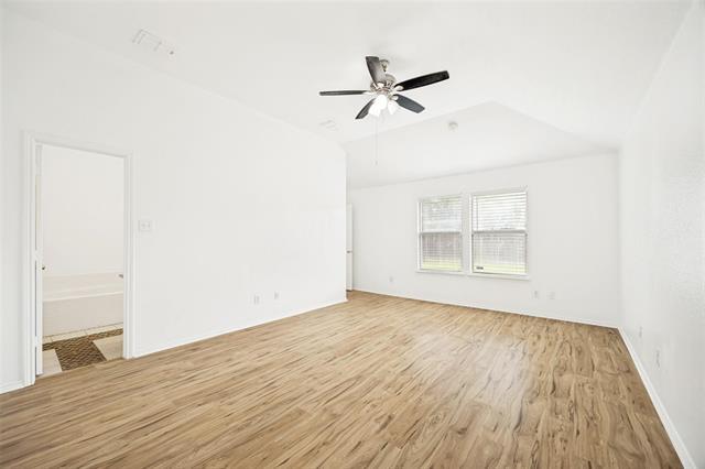 Building Photo - 202 Trenton Dr
