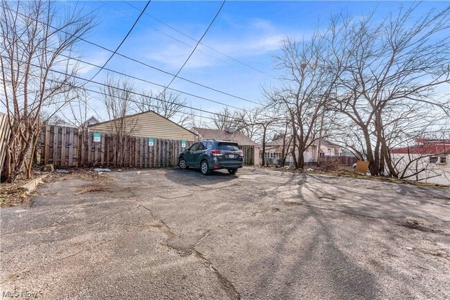 Building Photo - 4657 Warner Rd