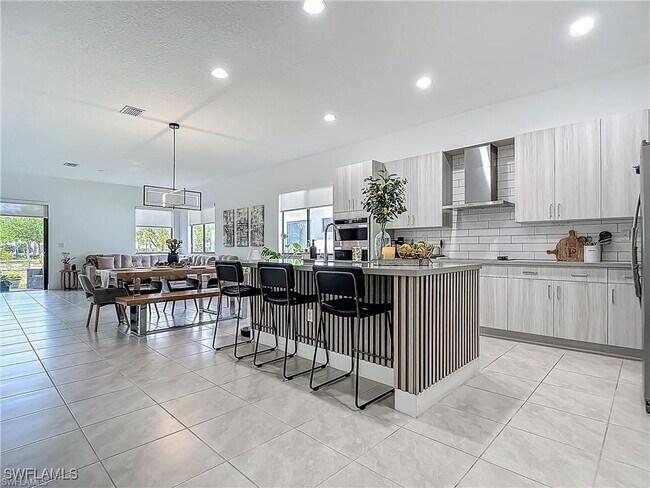Building Photo - 5285 Marano Dr