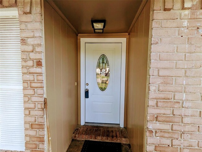 Building Photo - 4127 Swinden Dr