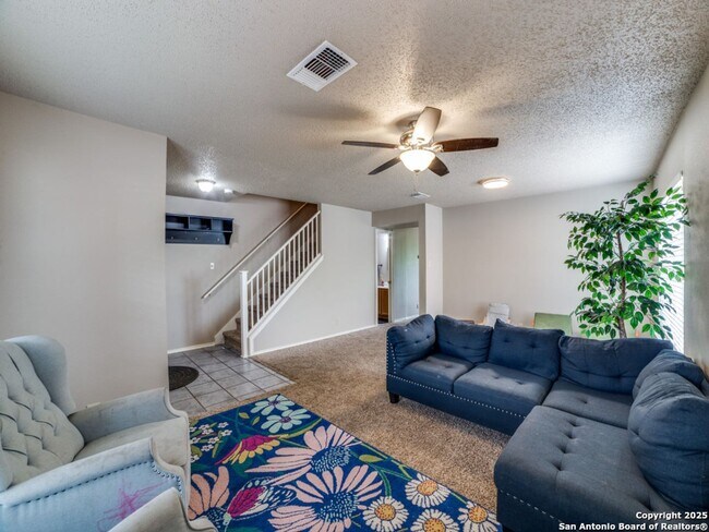 Building Photo - 3 Bedroom/2.5 Bath Northwest Crossing Subd...