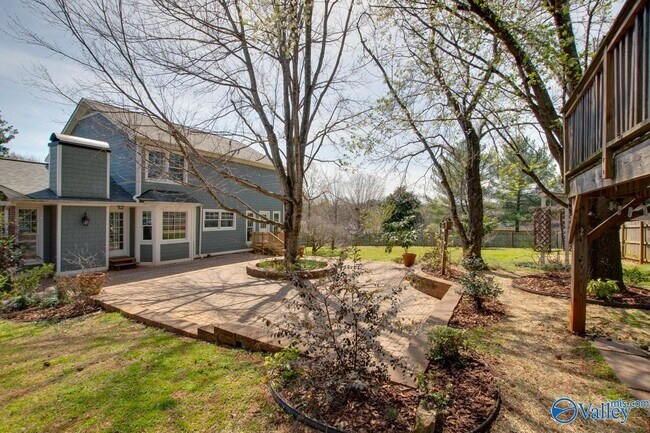 Building Photo - 501 Brenda Dr
